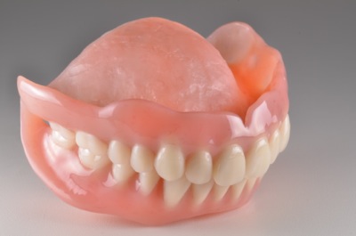 after ８．噛めない入れ歯とインプラントを、精密義歯にて修復
