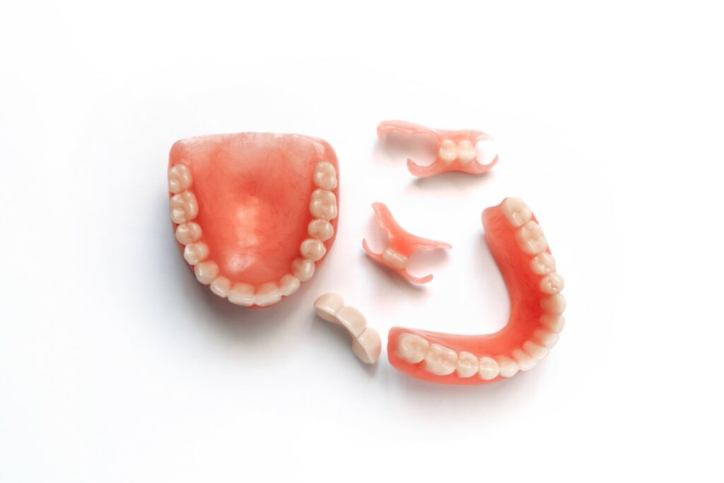 様々な種類の入れ歯