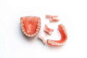 様々な種類の入れ歯