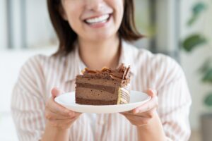 甘いものを好み虫歯になりやすい女性