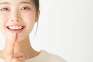 適切なケアで虫歯を予防し健康な歯を保つ女性