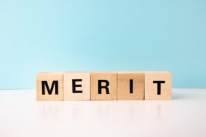 前歯をセラミックにするメリットのイメージ